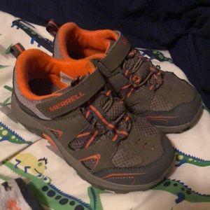 Like new Boys Merrell shoes